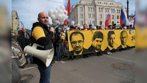 Russia detains prominent opposition politician in widening crackdown