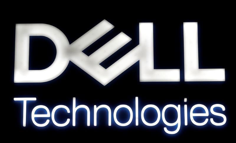 Dell moves to go public, spurns IPO Dell moves to go public, spurns IPO