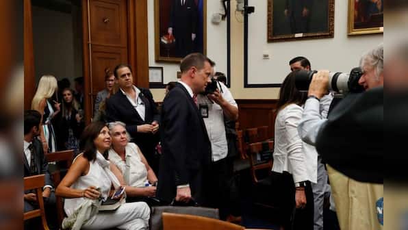 U.S. House Republicans face off with FBI agent at raucous hearing