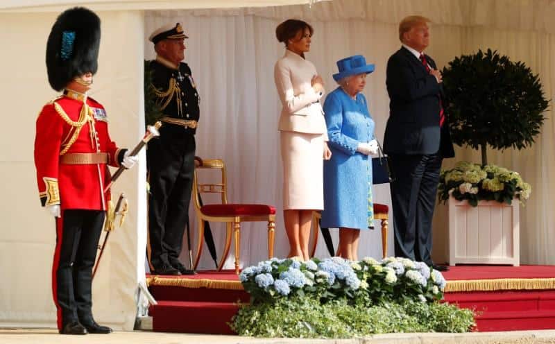 Donald Trump meets Britain's Queen Elizabeth at Windsor Castle Donald Trump meets Britain’s Queen Elizabeth at Windsor Castle