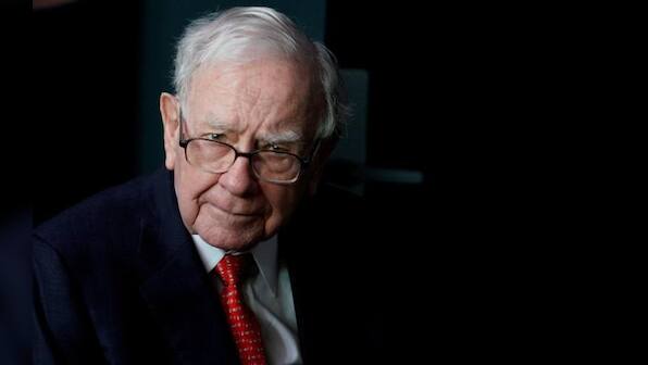 Buffett donates $3.4 billion to Gates' and family charities