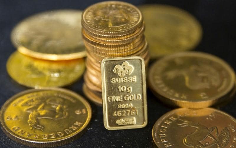 Gold slips towards oneyear lows as dollar recovers