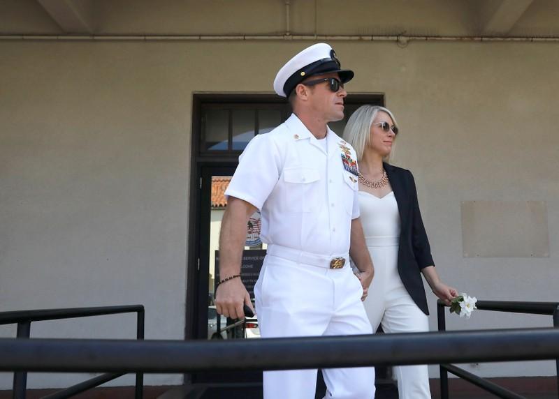 navy seal held for trial of war crimes