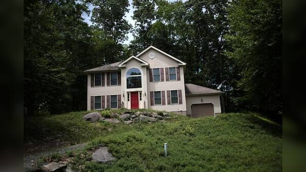 U.S. mortgage applications fall in latest week - MBA