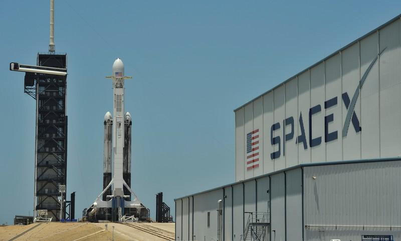 SpaceX astronaut mission looking increasingly difficult in 2019  executive
