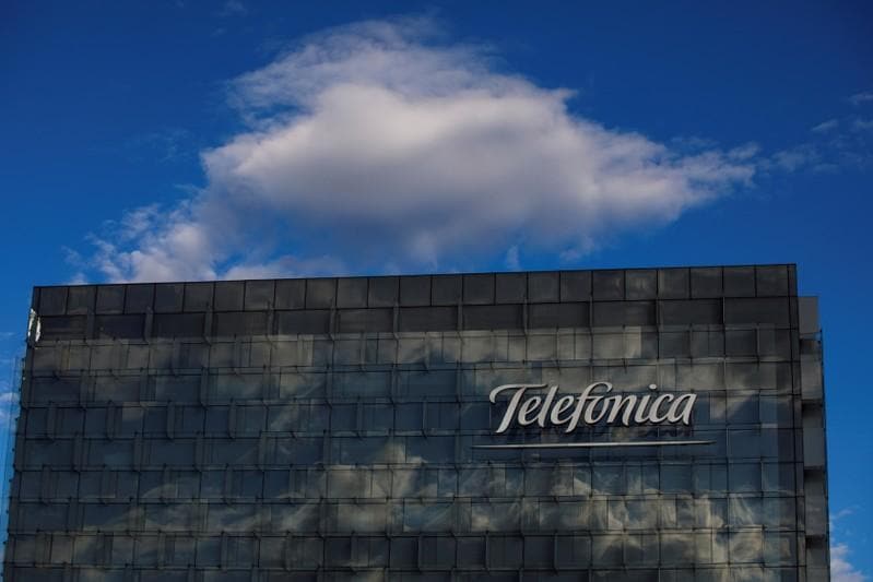 Telefonica builds profit hopes on shaky Spanish ground