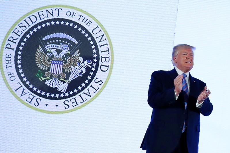 Golfing Russian eagle on presidential seal at Trump rally raises eyebrows
