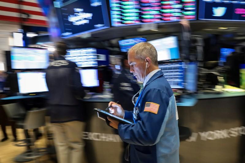 Wall Street falls after earnings and ECB's Draghi disappoint Wall Street falls after earnings and ECB's Draghi disappoint