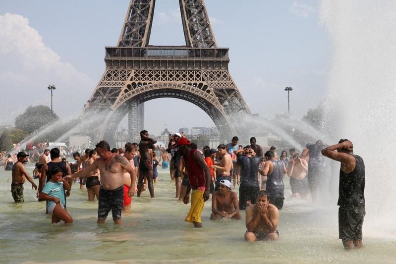 Paris records hottest temperature since records beganWorld News