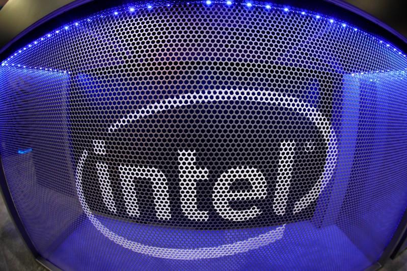 Intel beats profit, revenue estimates Intel beats profit, revenue estimates