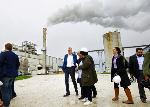 Ethanol vs environment: Democratic hopefuls campaign on clashing agendas Ethanol vs environment: Democratic hopefuls campaign on clashing agendas