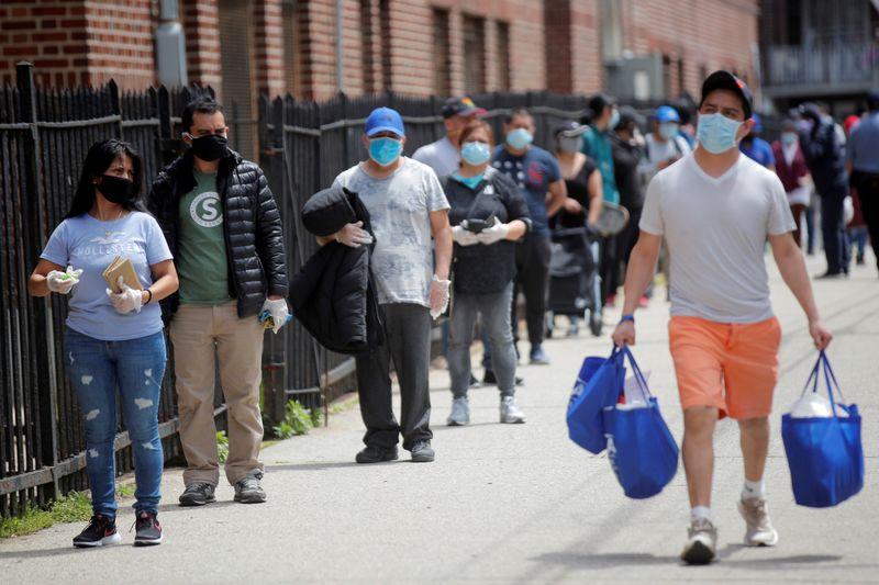 New York expands coronavirus travel quarantine as US pandemic widens