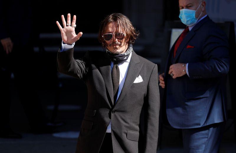 Exwife or friend defecated in their bed in fitting end to marriage Johnny Depp tells court