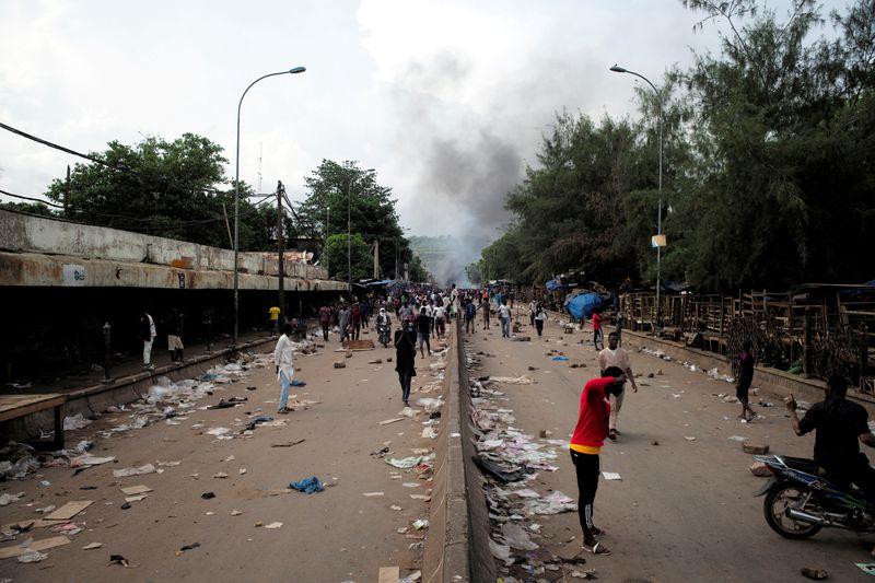 Mali police fire gunshots and tear gas to disperse protesters