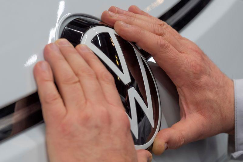 VW brand freezes new hiring until end 2020