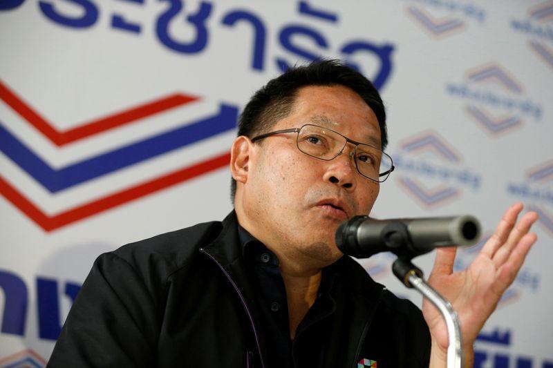 Thailands top economic team to resign media reports