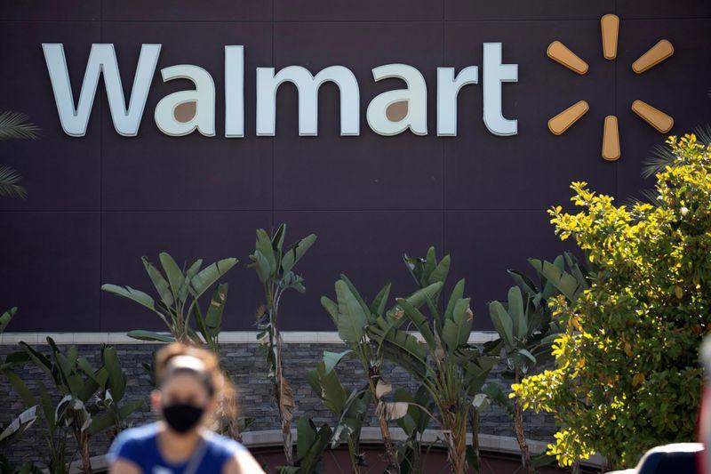 Walmart becomes biggest company to mandate customers wear masks