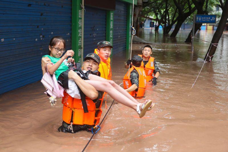China to offer more financial support for floodhit areas