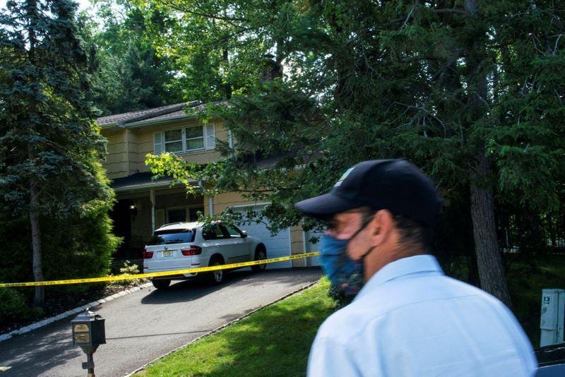 FBI seeking suspect in slaying of federal judges son at their home