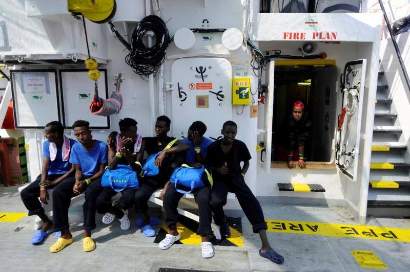 Malta lets rescue ship dock after EU states agree to take migrants ...
