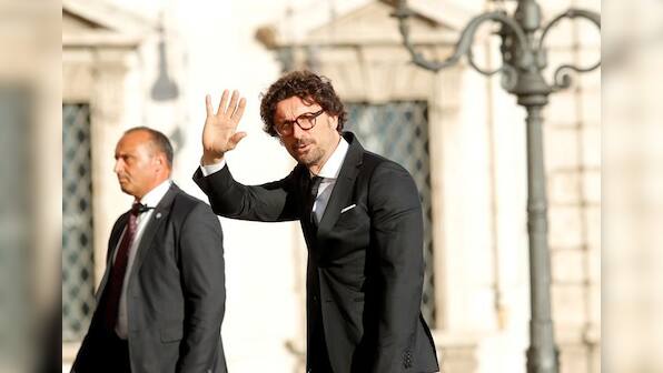 Italy allows docking of ship with migrants, ends standoff with Malta