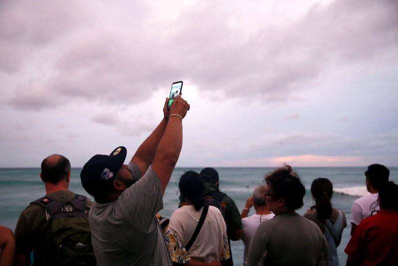 Tropical storm Lane threatens more Hawaii floods before turning away