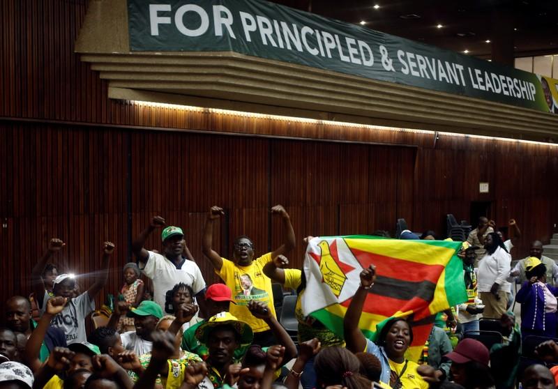 Zimbabwe's president takes oath as U.S. censure hangs over vote Zimbabwe's president takes oath as U.S. censure hangs over vote