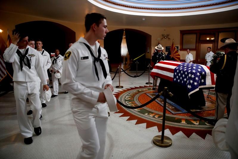 Thousands endure blazing Arizona heat to view Senator John McCain’s casket