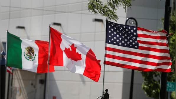As clock ticks, Canada and U.S. seek ways to salvage NAFTA