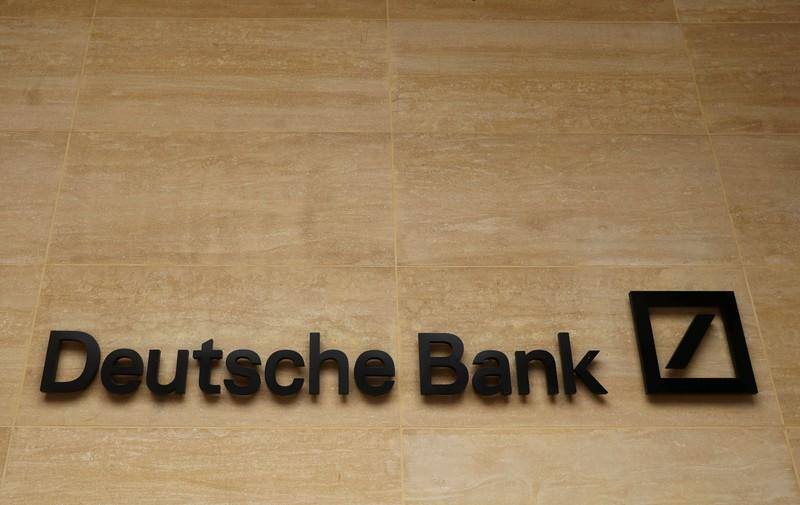 Exclusive: Deutsche Bank sets aside $1.1 billion to exit derivatives