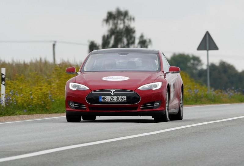 Tesla owner lawsuit claims software update fraudulently cut battery capacity