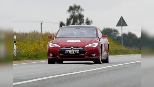 Tesla owner lawsuit claims software update fraudulently cut battery capacity