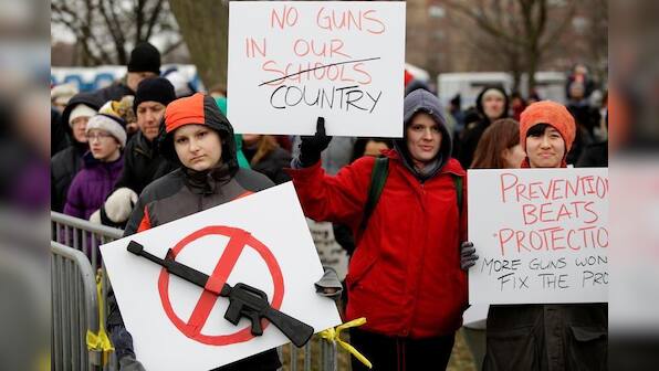 U.S. Democrats pressure Senate Republicans for gun control action