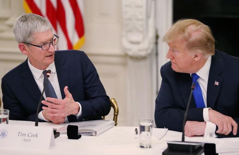 Trump says he is having dinner Friday with Apple CEO Cook