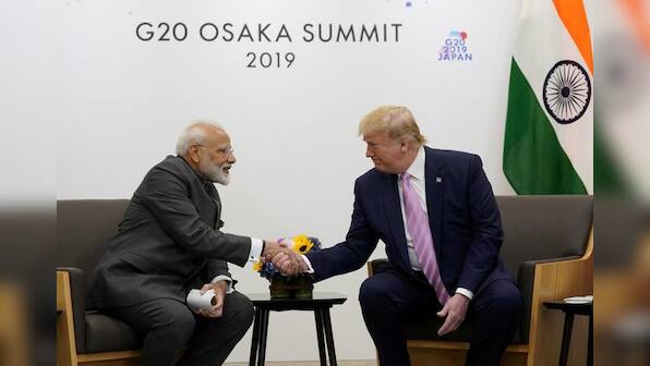 Trump urges India and Pakistan to reduce tensions in call with leaders
