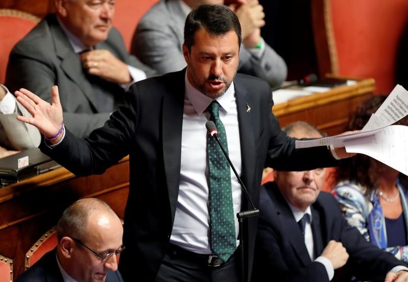 Italy president begins talks to seek way out of government crisis