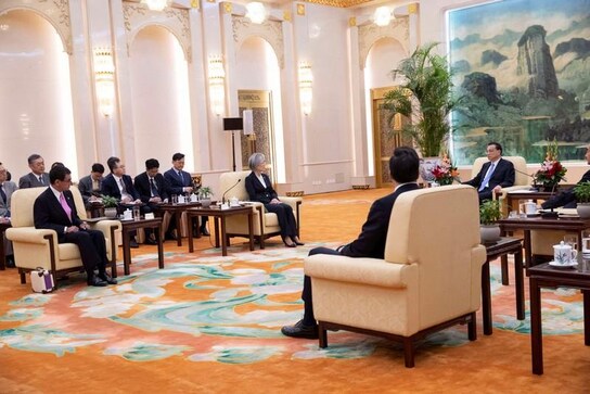 South Korea to scrap intelligence-sharing pact with Japan amid dispute over history South Korea to scrap intelligence-sharing pact with Japan amid dispute over history