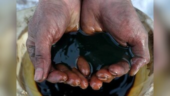 Oil eases as Fed's Jackson Hole meeting gets underway