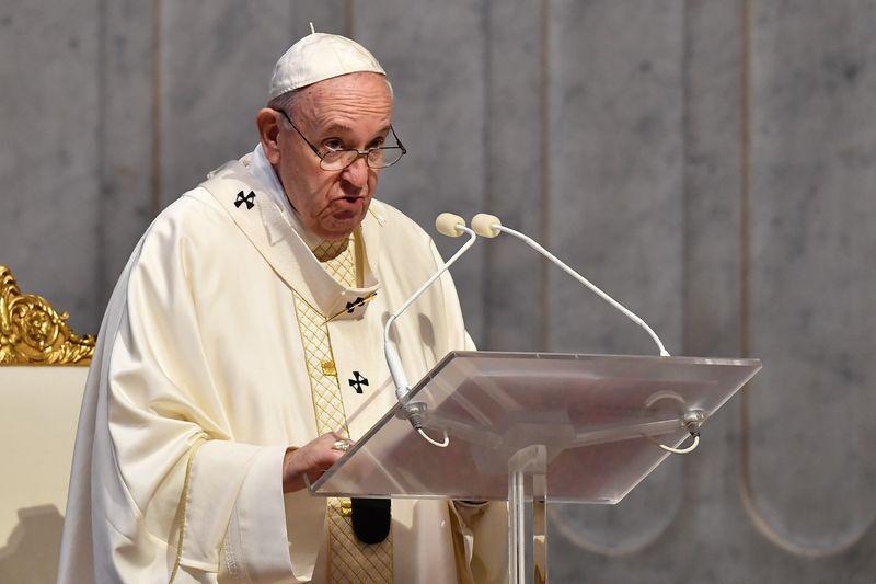 Build free and strong coexistence after blast Pope Francis tells Lebanese