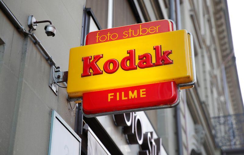 Kodak shares plunge after US blocks 765 million loan deal