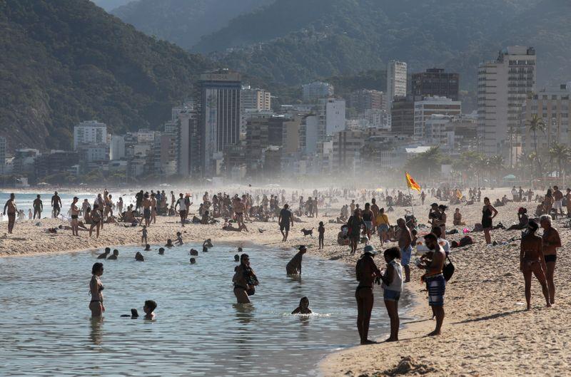 Rio de Janeiro seeks to roll out mobile app for beachgoers braving pandemic