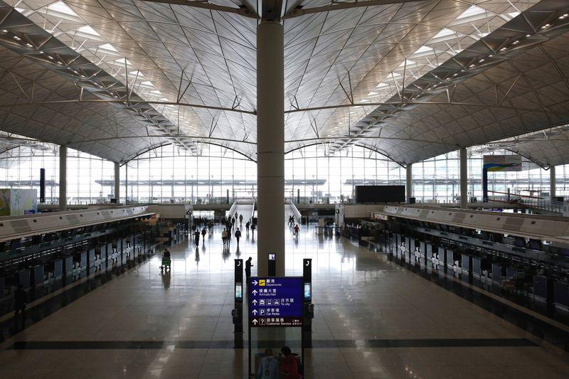 Passengers from mainland China to be allowed temporary transit through Hong Kong