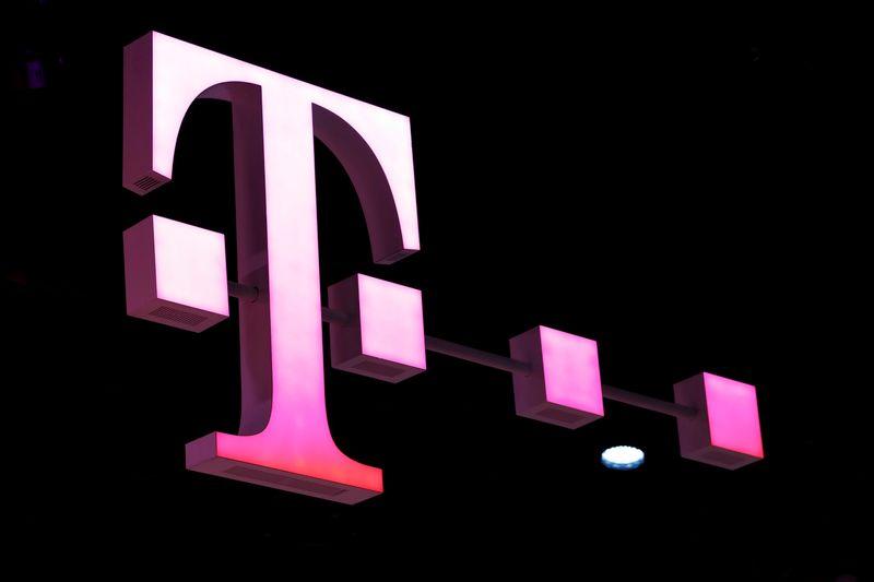 Deutsche Telekom diversifies suppliers regardless of politics