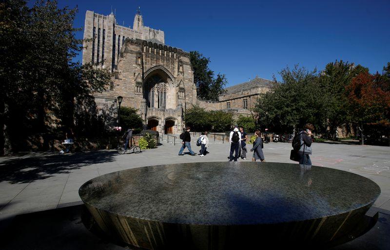US Justice Department says Yale illegally discriminates against Asians whites