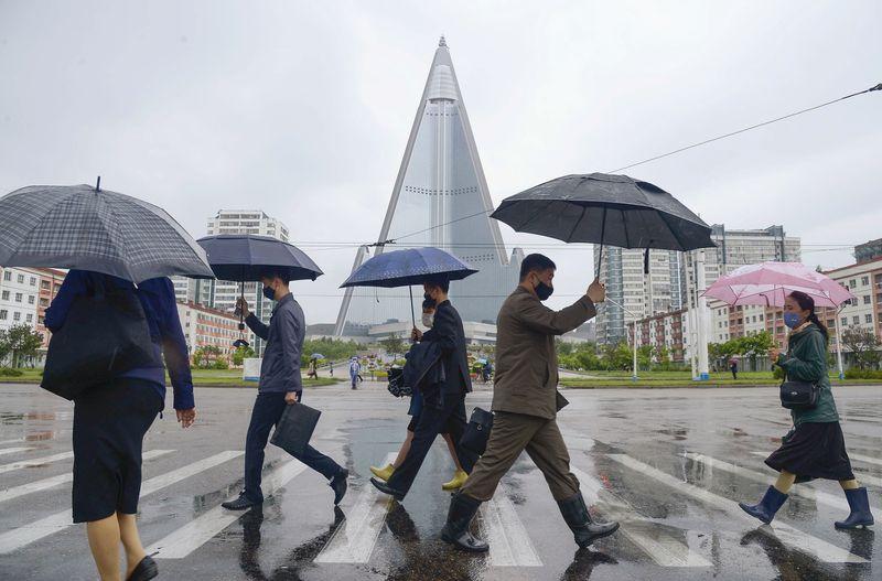 North Korea lifts lockdown in border town after suspected COVID-19 case 'inconclusive' North Korea lifts lockdown in border town after suspected COVID-19 case 'inconclusive'