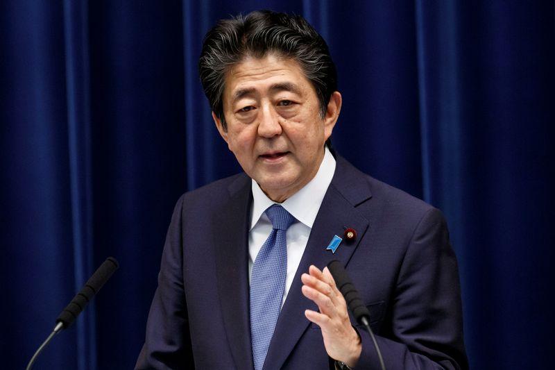 Japan PM Abe sends ritual offering to war dead shrine on WW2 75th anniversary
