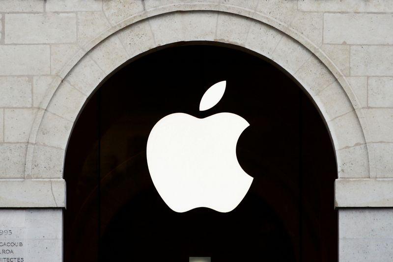 Apples stock market value tops 2 trillion