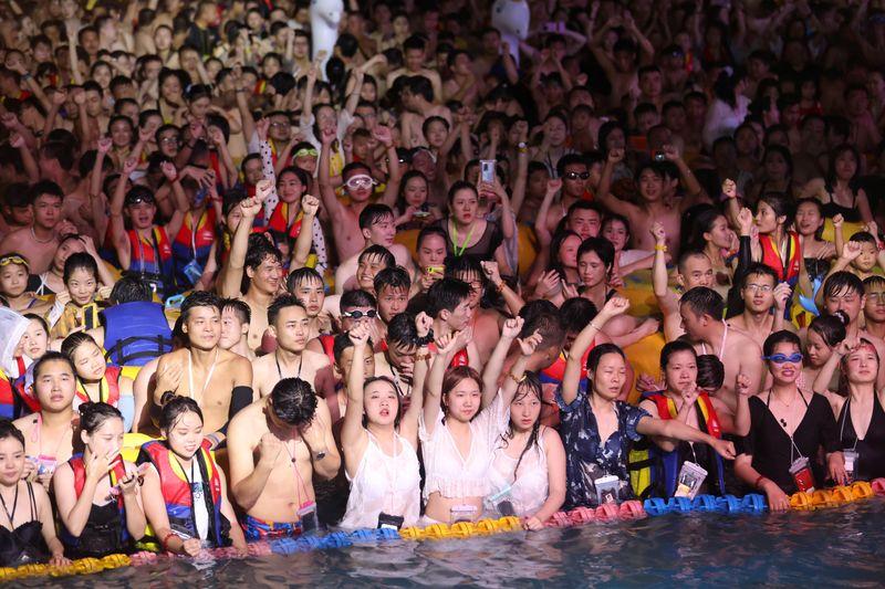 China state papers back Wuhan park after viral pool party
