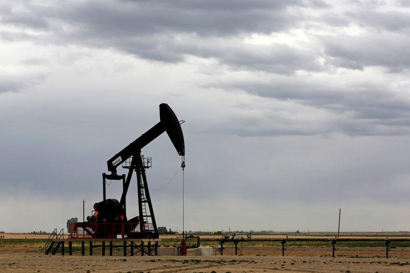 Oil falls 1 on OPEC oversupply US jobless data