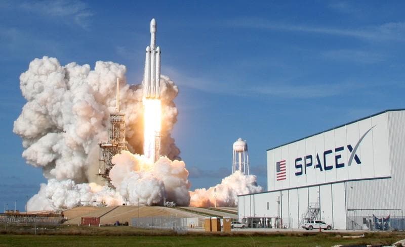 Elon Musks SpaceX to name first passenger for moon voyage